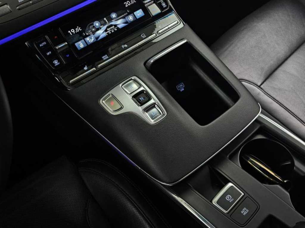 HYUNDAI Grandeur - Vista 9