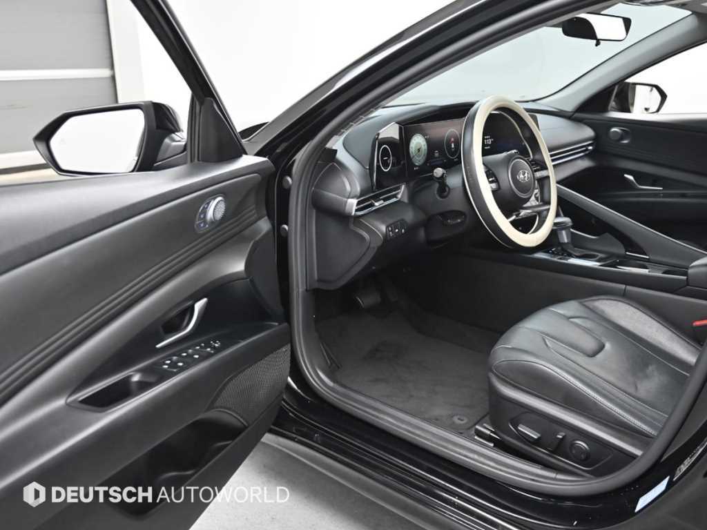 HYUNDAI Avante - Vista 11