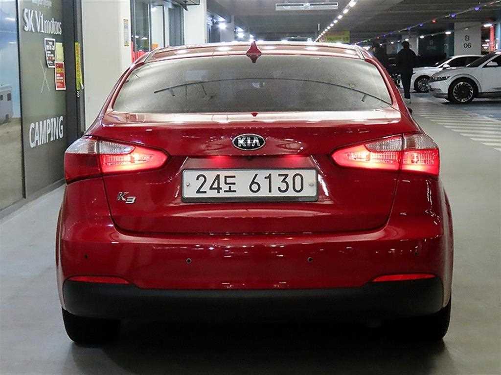 KIA K3 - Vista 5