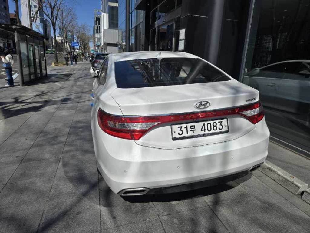 HYUNDAI Grandeur - Vista 3