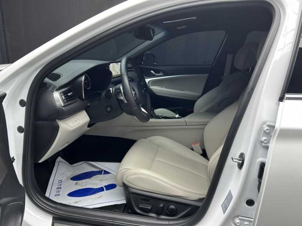 Genesis G70 - Vista 7