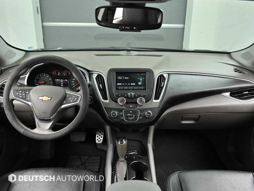 Chevrolet Malibu - Vista 7