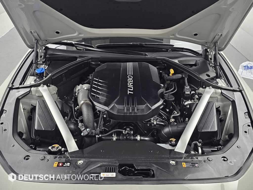 Genesis G70 - Vista 6