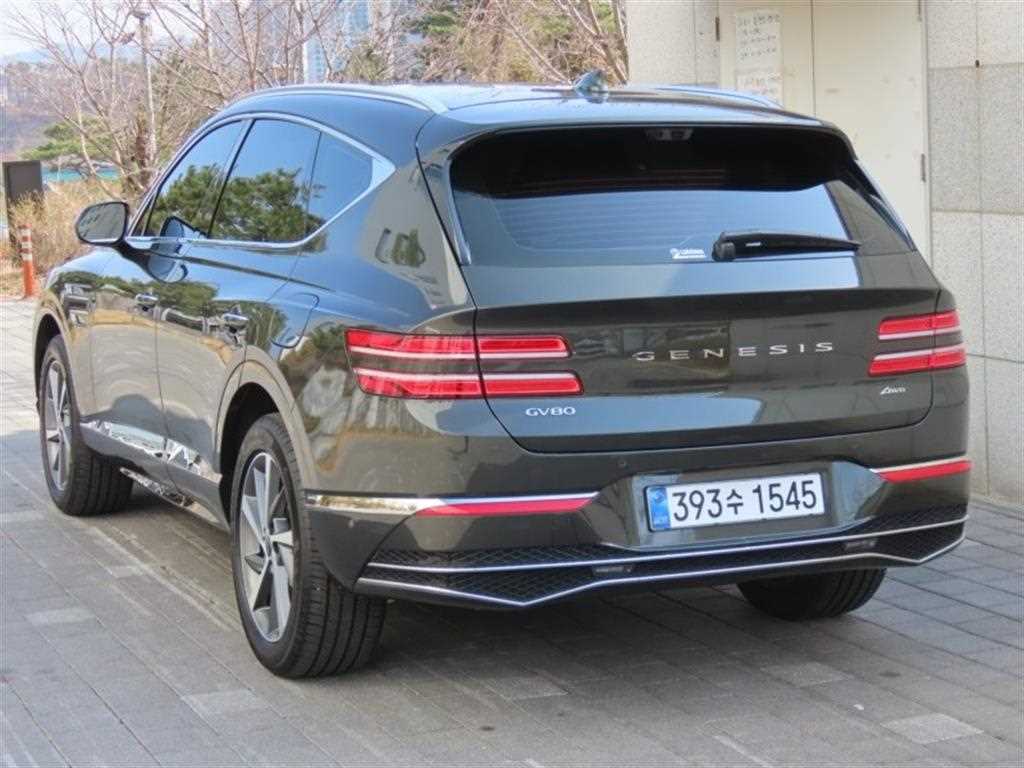 Genesis GV80 - Vista 4