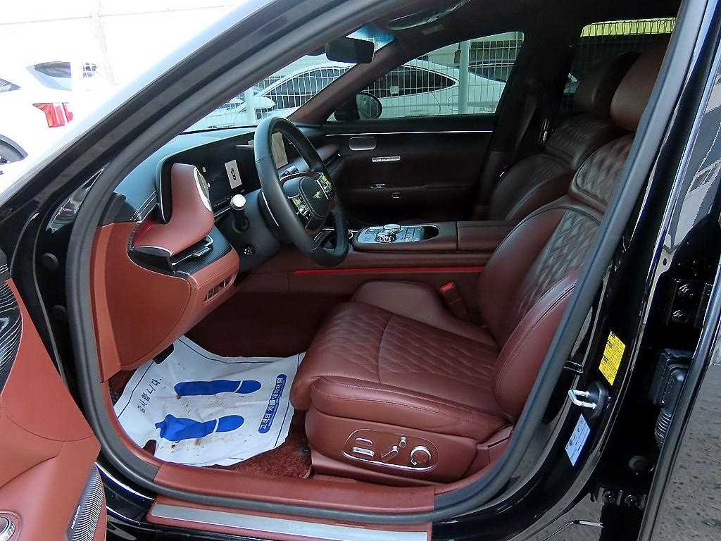 Genesis G90 - Vista 5