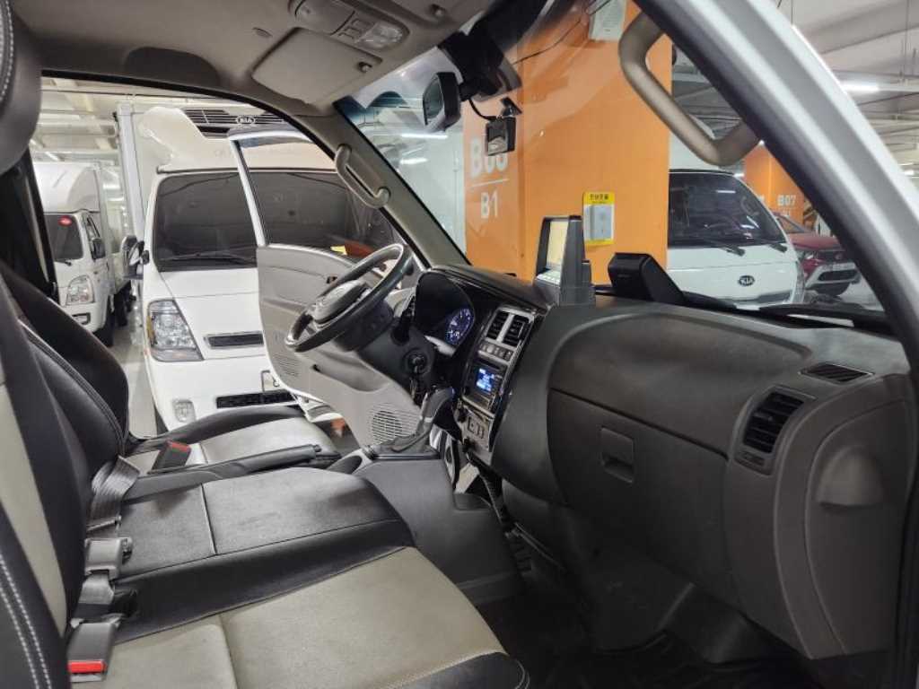 Small Truck Normal Box(High Deck) - Vista 8
