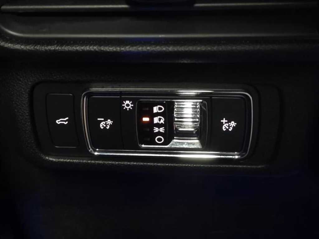 Lincoln Corsair - Vista 12