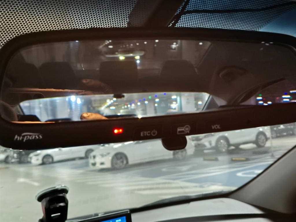 HYUNDAI Accent - Vista 12