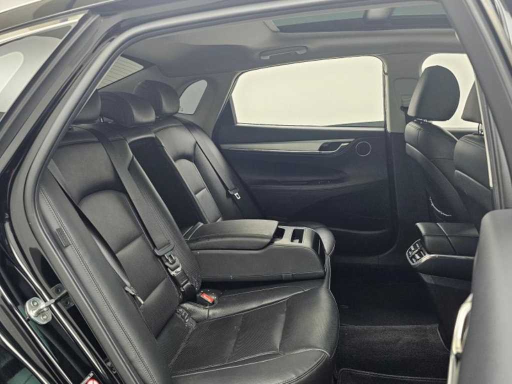 HYUNDAI Grandeur - Vista 12