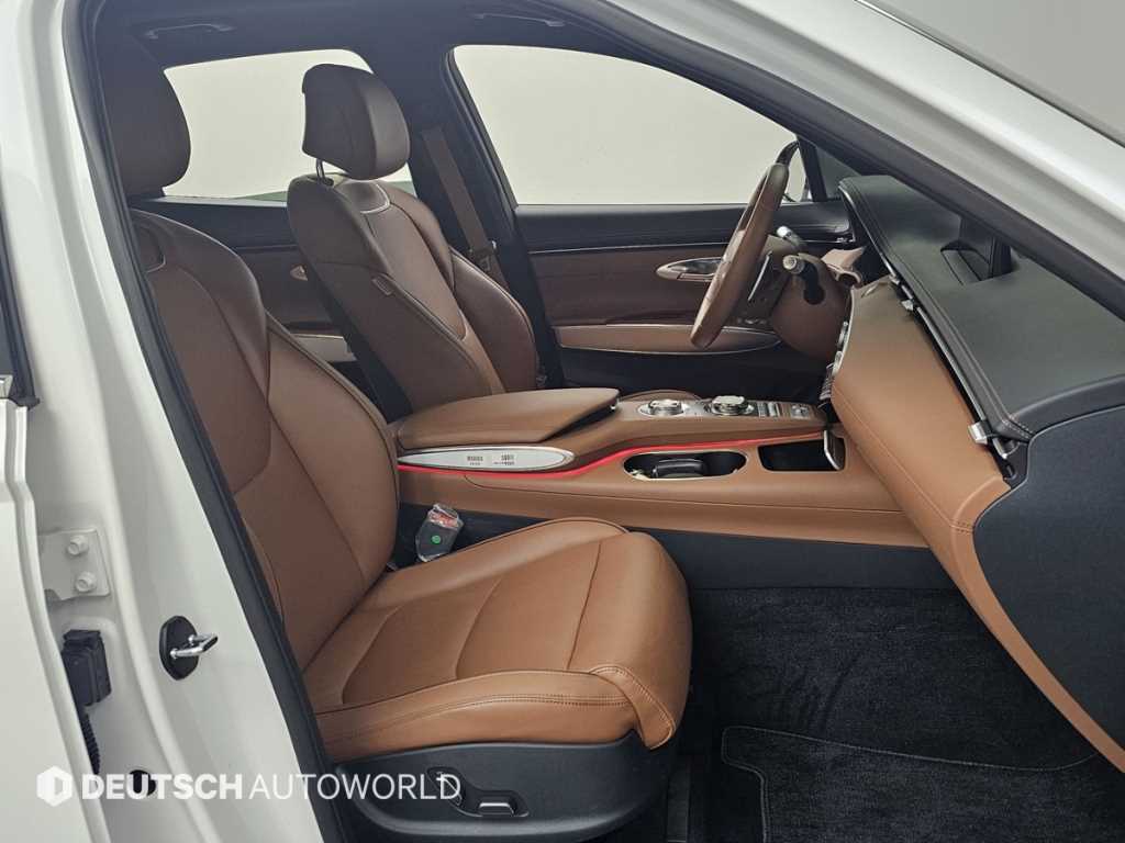 Genesis GV70 - Vista 10