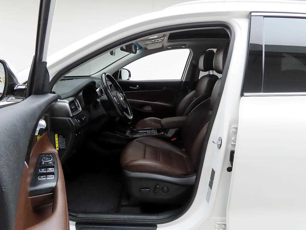 KIA Sorento - Vista 8