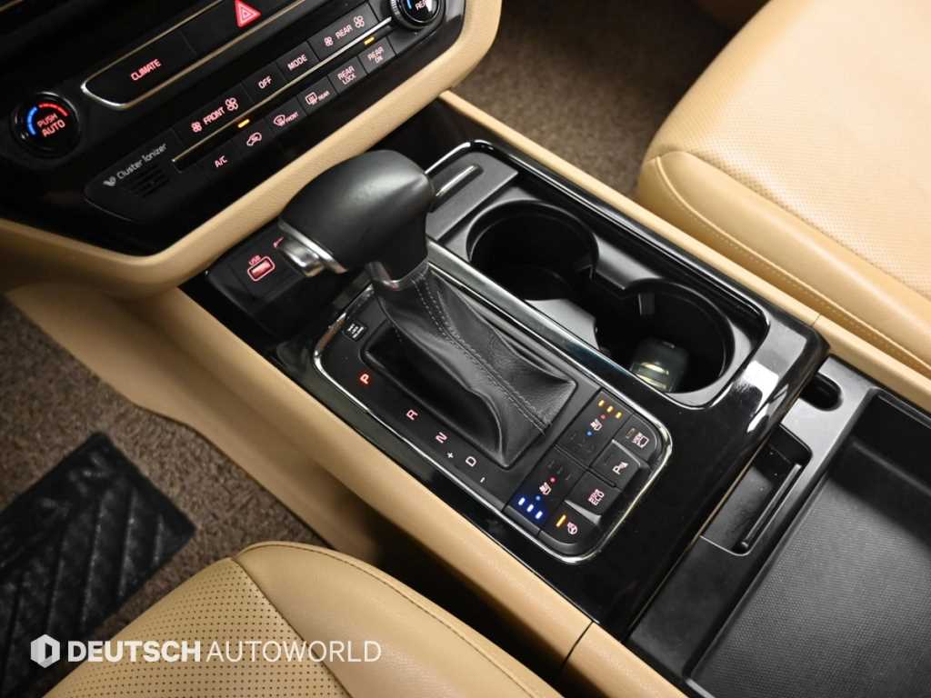 KIA Carnival - Vista 9