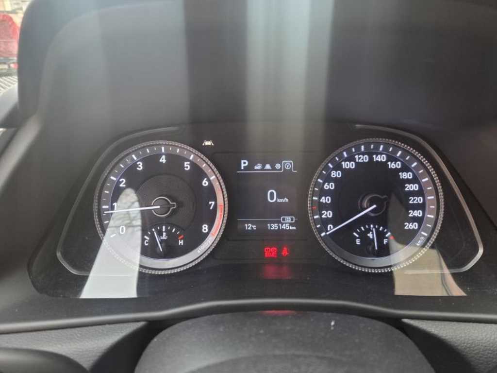 HYUNDAI Sonata - Vista 3