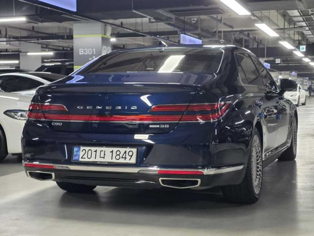 Genesis G90 - Vista 4