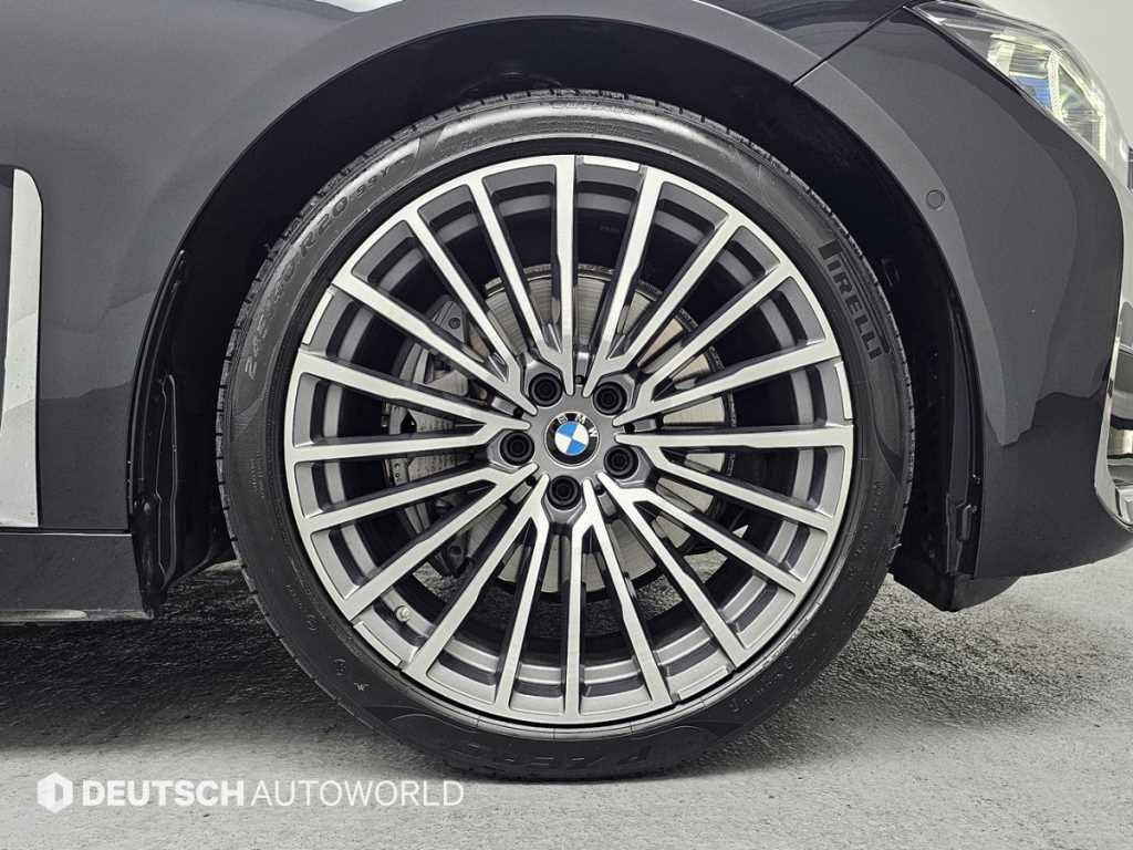 BMW 7 Series - Vista 5