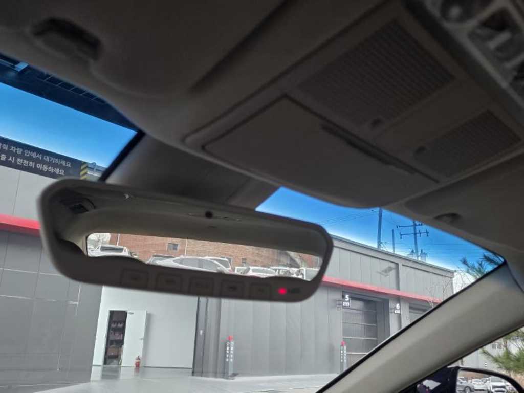 Genesis G90 - Vista 12