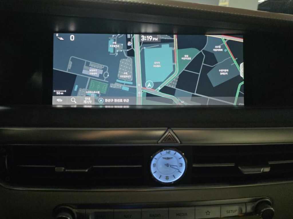 Genesis G90 - Vista 9