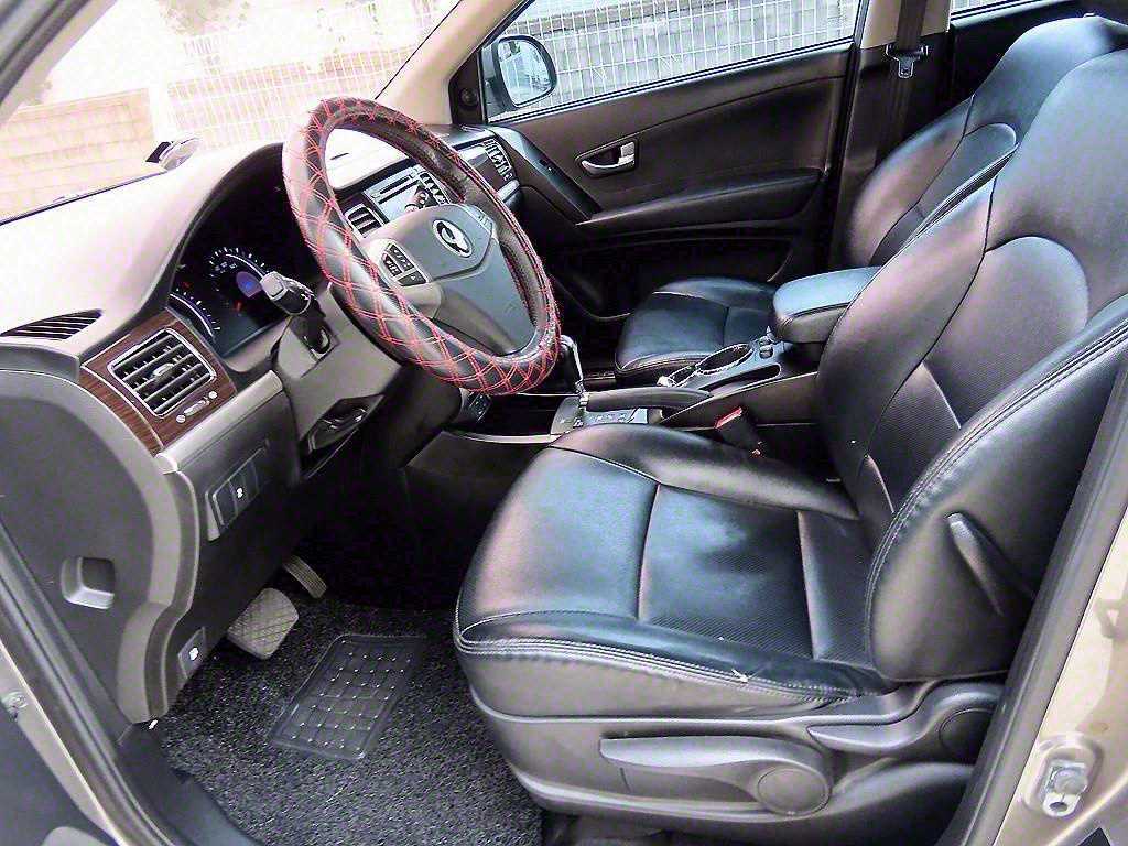 Ssangyong Korando - Vista 5