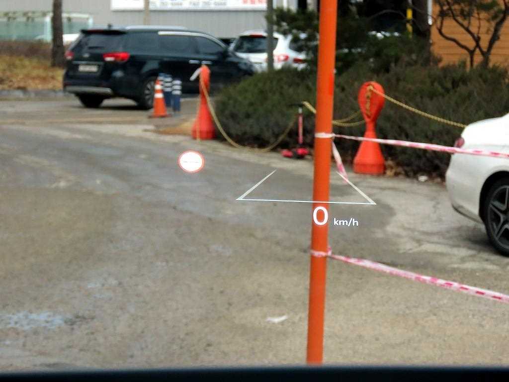 KIA Carnival - Vista 10