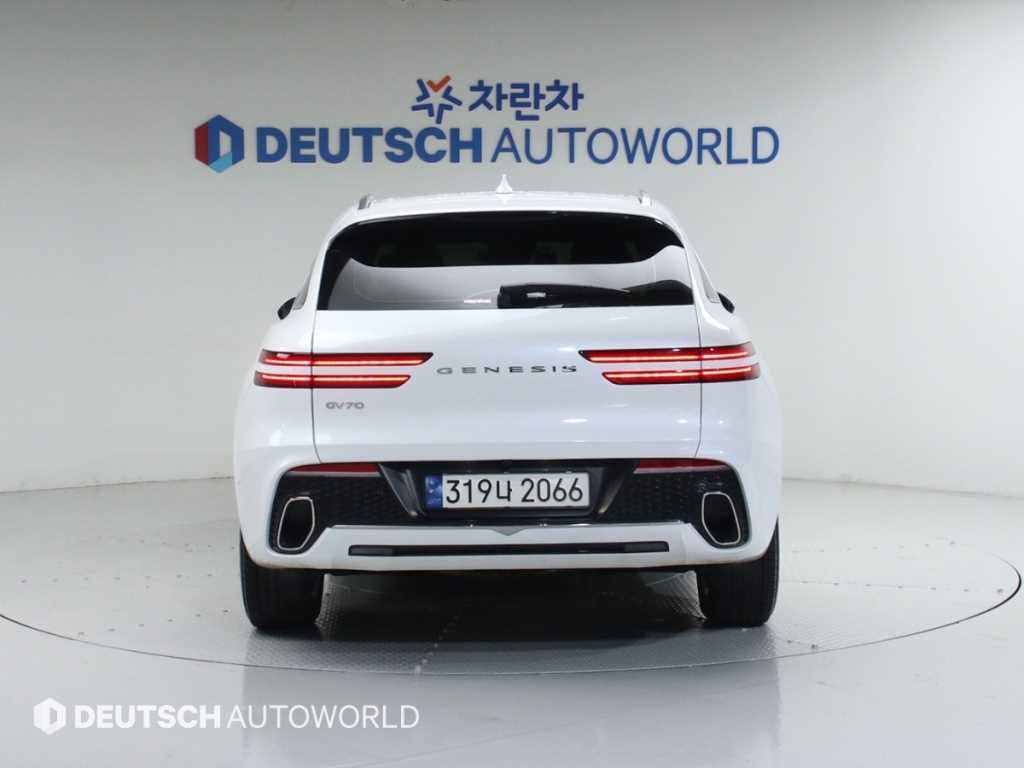 Genesis GV70 - Vista 4