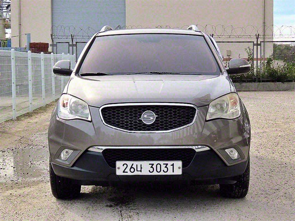 Ssangyong Korando 2011 Gold color - Importación desde Corea - HF Imports Iquique - Foto 1