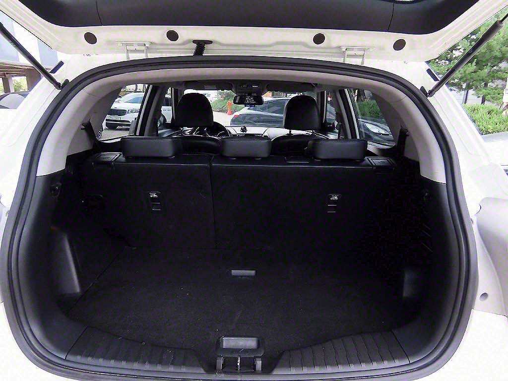 Ssangyong Tivoli 2017 Blanco - Importación desde Corea - HF Imports Iquique - Foto 18