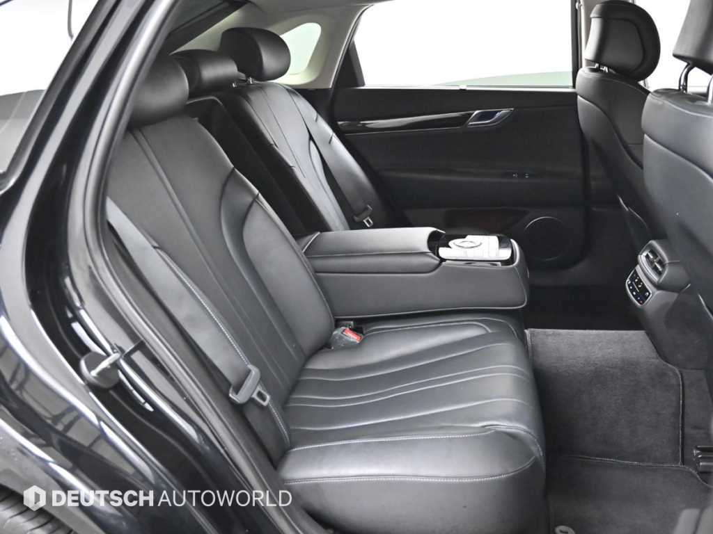 Genesis G80 - Vista 12