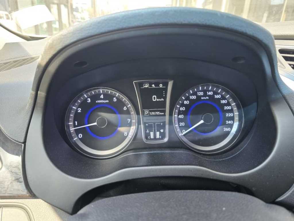 HYUNDAI Grandeur - Vista 8