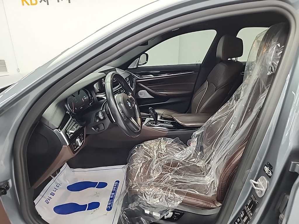 BMW 5 Series - Vista 11