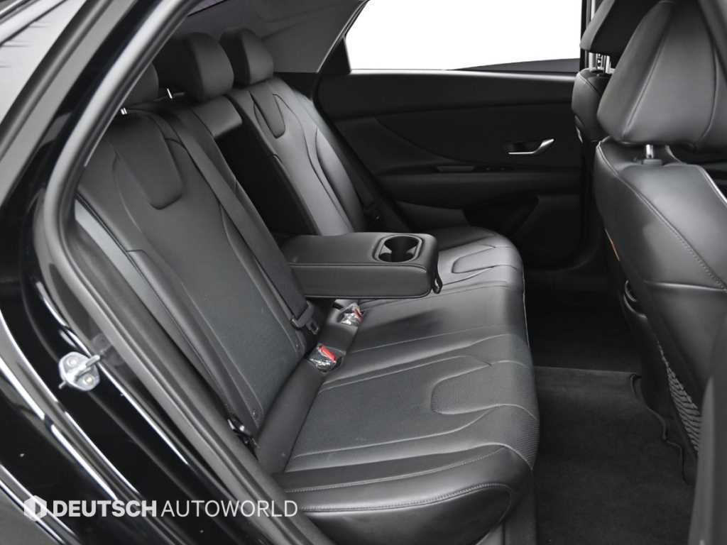 HYUNDAI Avante - Vista 12