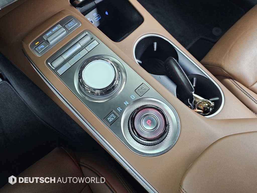 Genesis GV70 - Vista 9