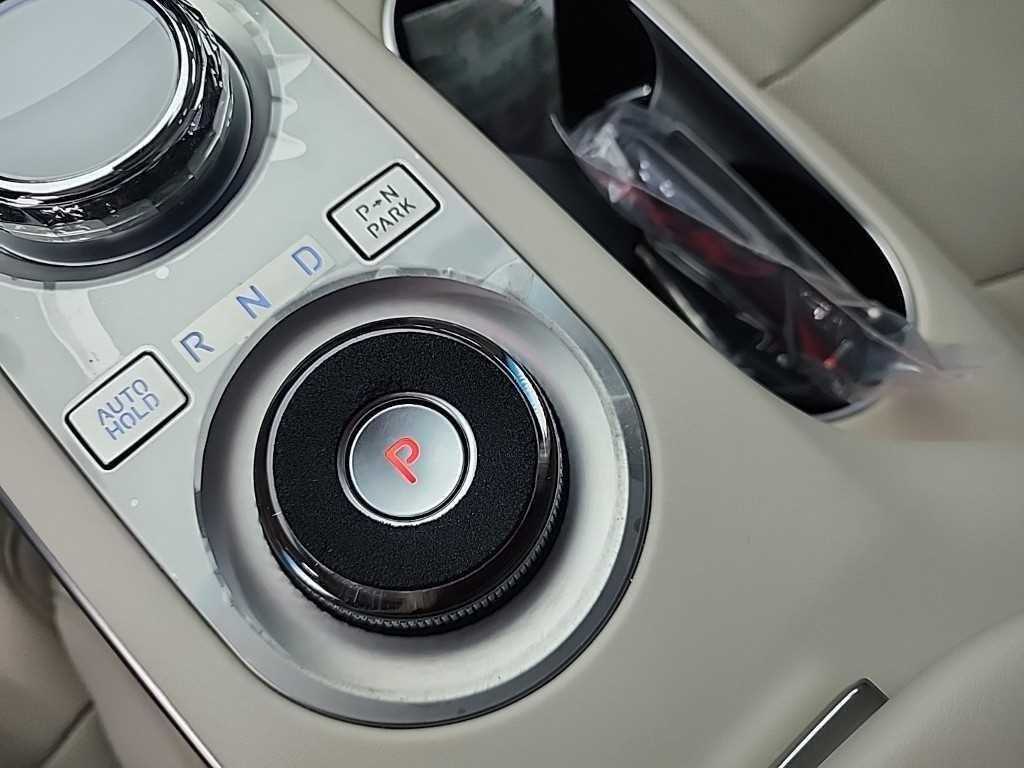 Genesis GV70 - Vista 8