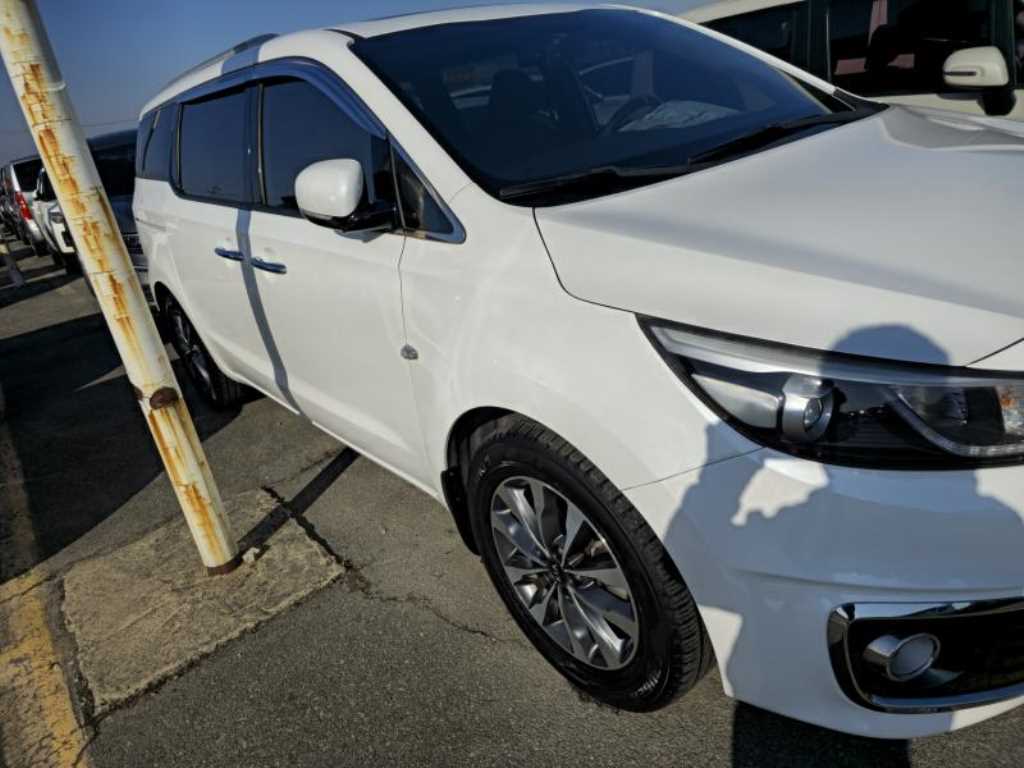 KIA Carnival - Vista 4