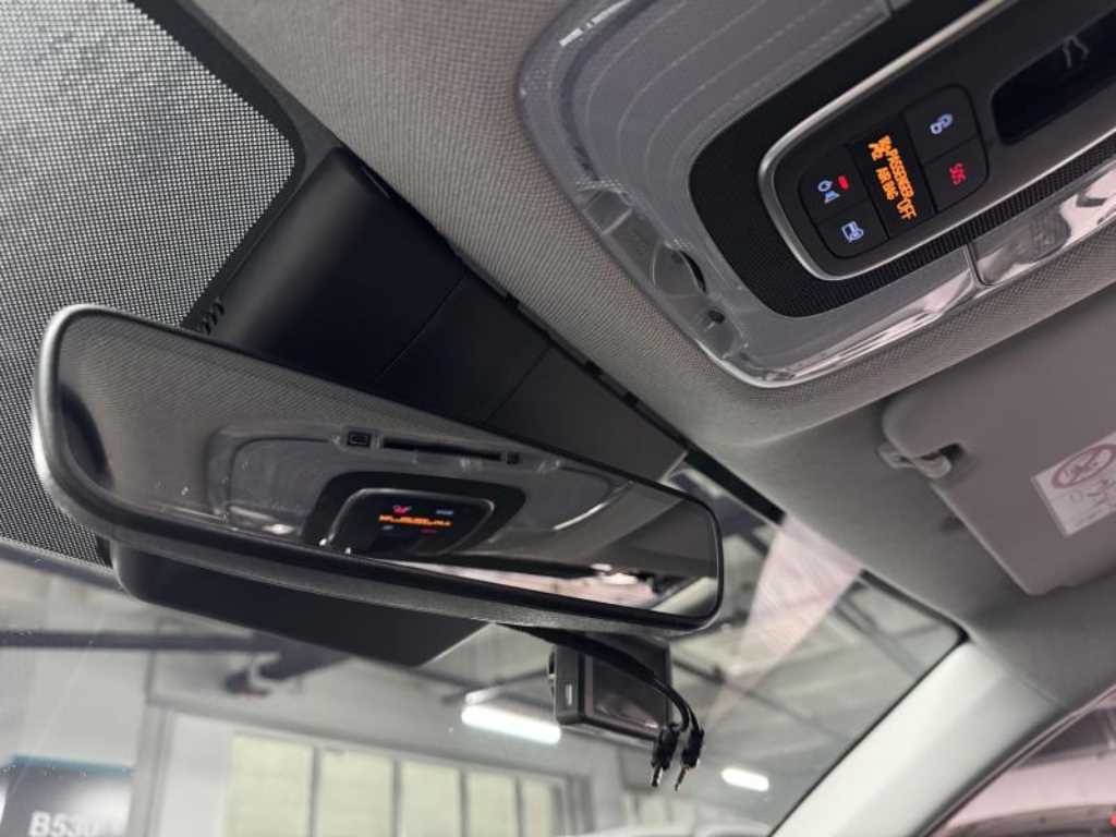 HYUNDAI Avante - Vista 10