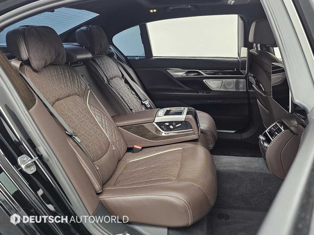 BMW 7 Series - Vista 12