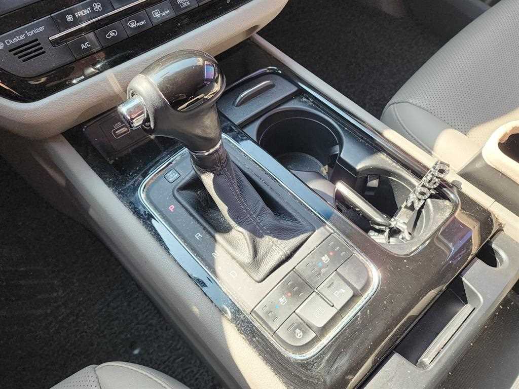 KIA Carnival - Vista 8