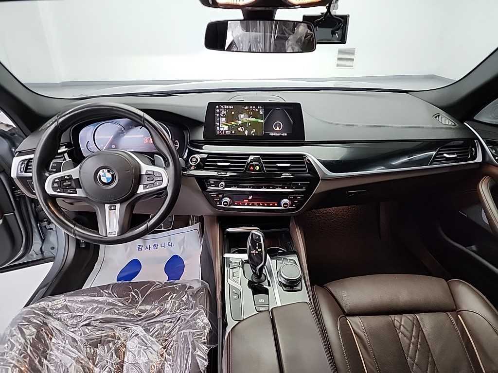 BMW 5 Series - Vista 7