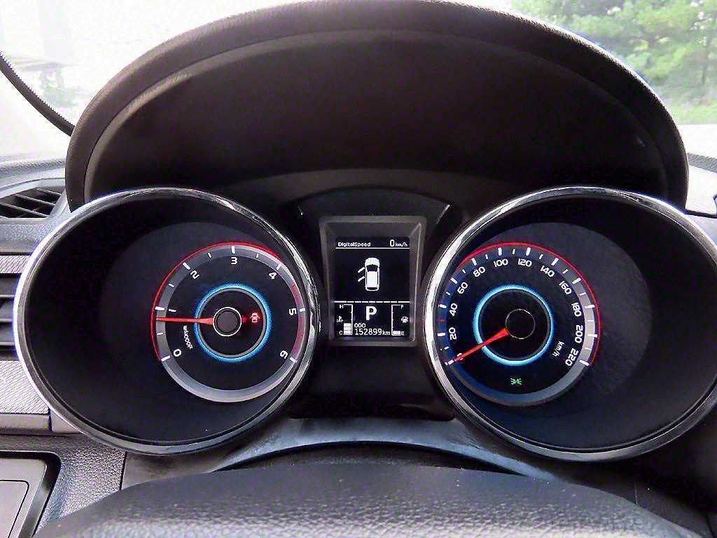 Ssangyong Tivoli - Vista 9