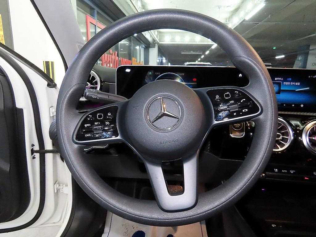 Mercedes Benz A Class - Vista 8