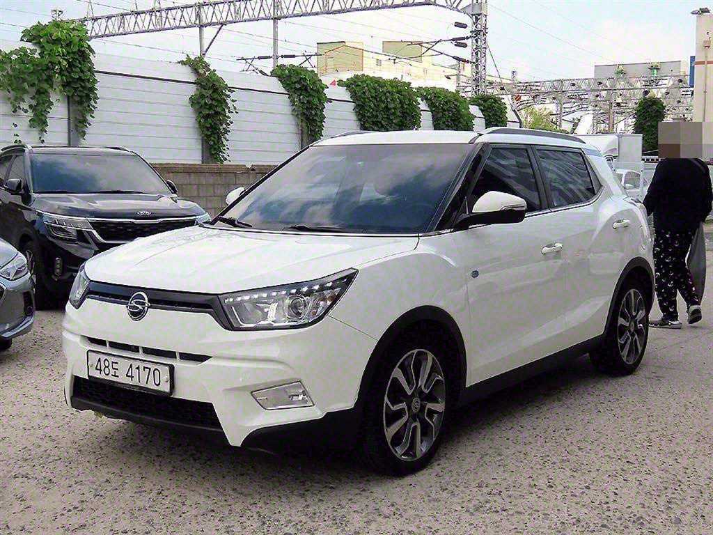 Ssangyong Tivoli - Vista 2