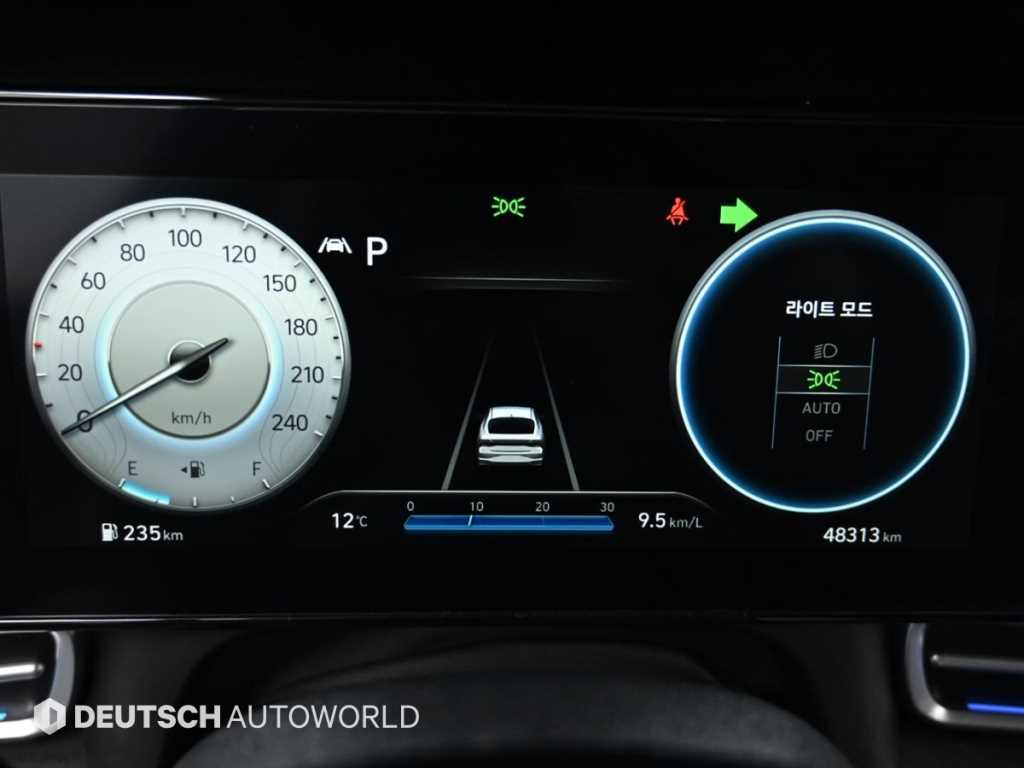 HYUNDAI Avante - Vista 8