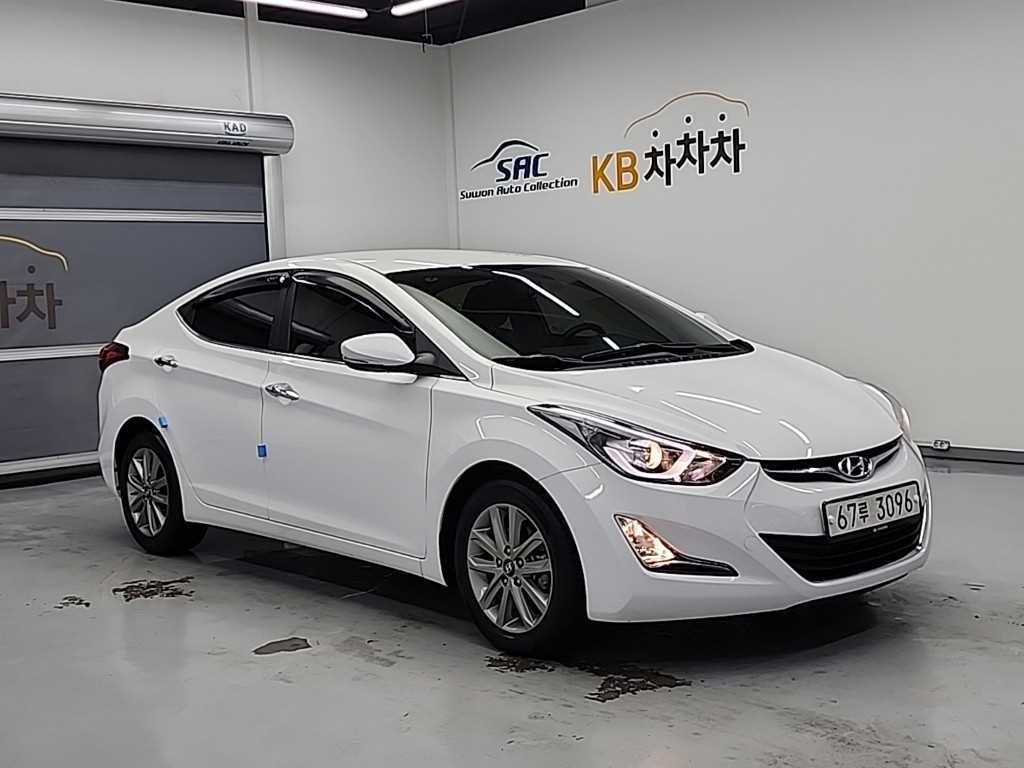 HYUNDAI Avante - Vista 4