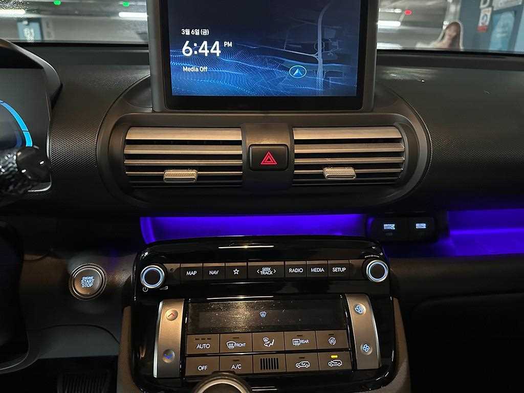 HYUNDAI Casper - Vista 10