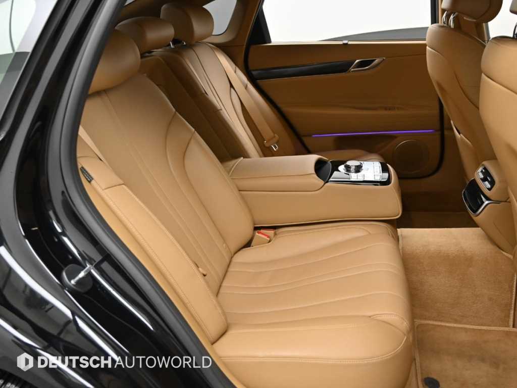 Genesis G80 - Vista 12