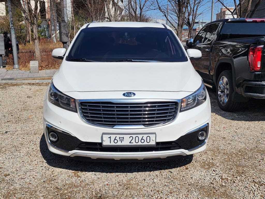 KIA Carnival - Vista 2