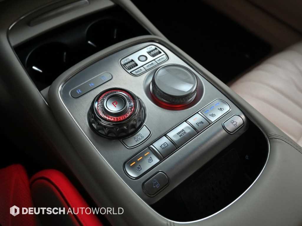 Genesis G90 - Vista 9