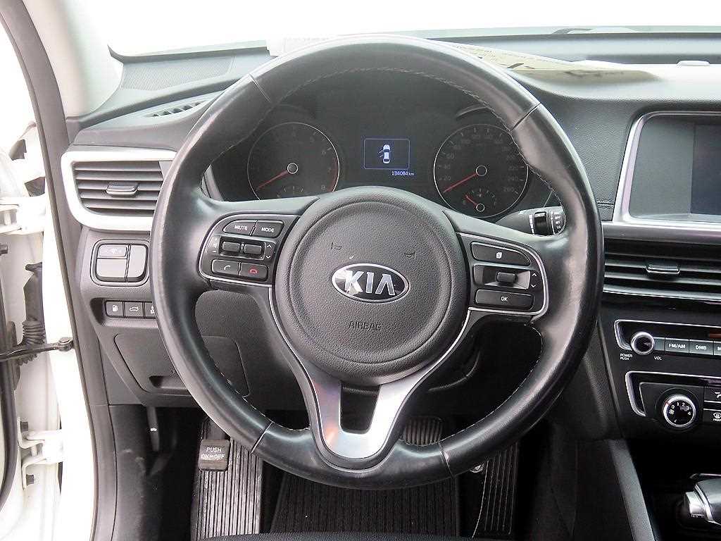 KIA K5 - Vista 8