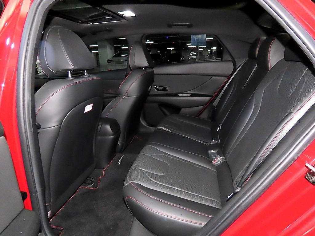 HYUNDAI Avante - Vista 7