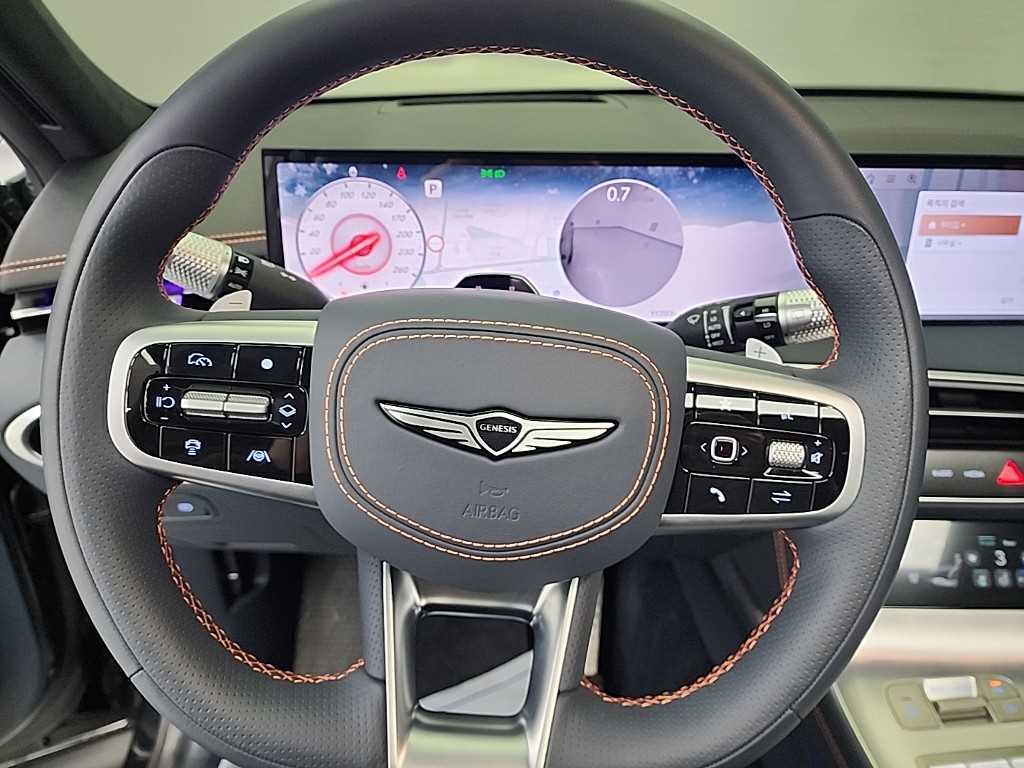 Genesis GV70 - Vista 9