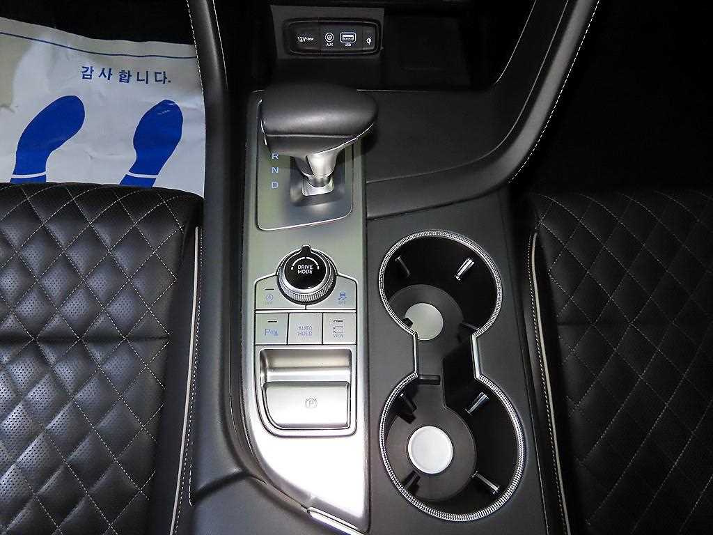 Genesis G70 - Vista 12